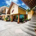 White Shamrock Beach Hotel